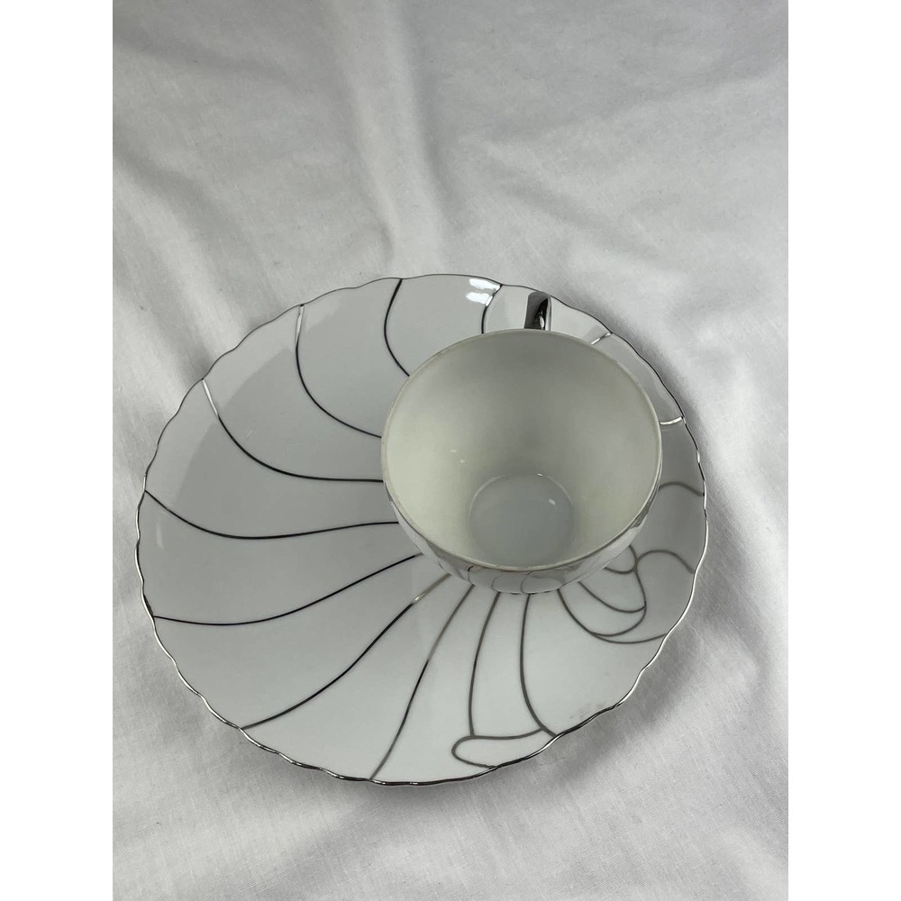 Vintage Giftcraft of Canada Porcelain Tea Cup and Large Saucer Set